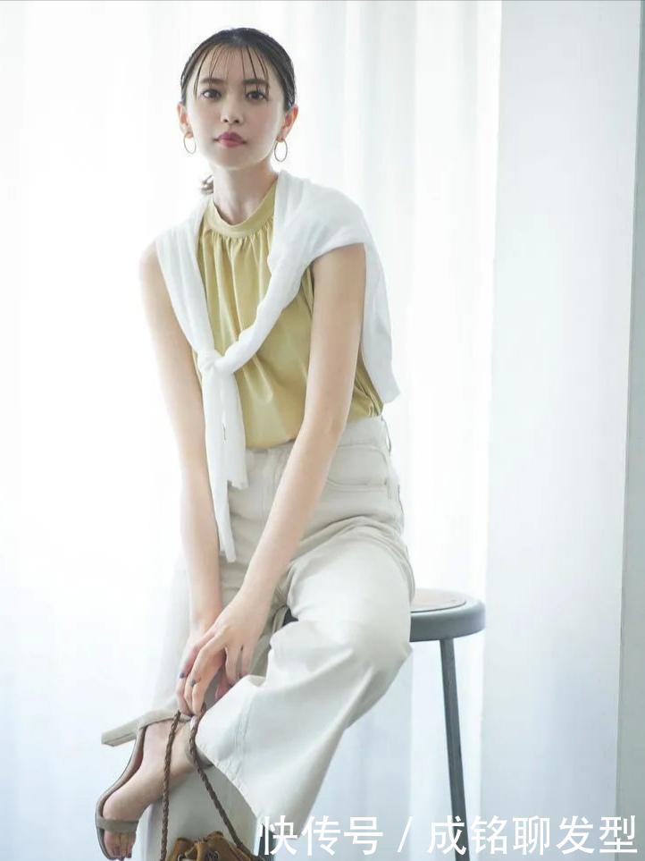 普通人|日系穿搭凭什么大火?看了这些搭配就知道了,普通人照着穿也高级