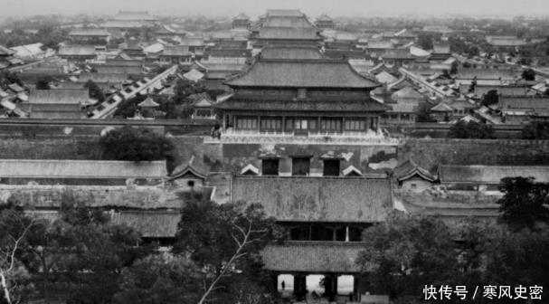 慈禧一|慈禧西逃，老头潜入宫中偷出1物，慈禧一见当即甩给李莲英2个耳光