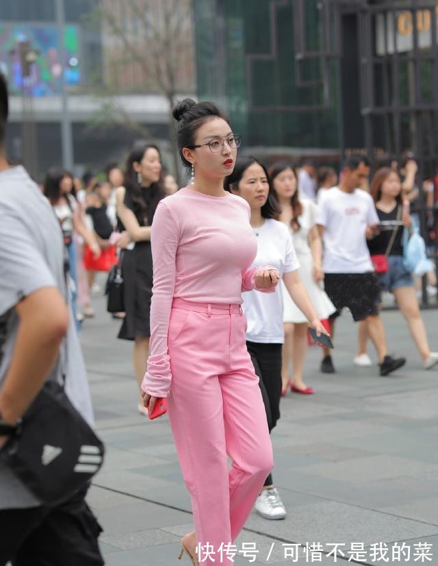 穿搭|减龄雅致的裤装穿搭,气质女生都喜欢!