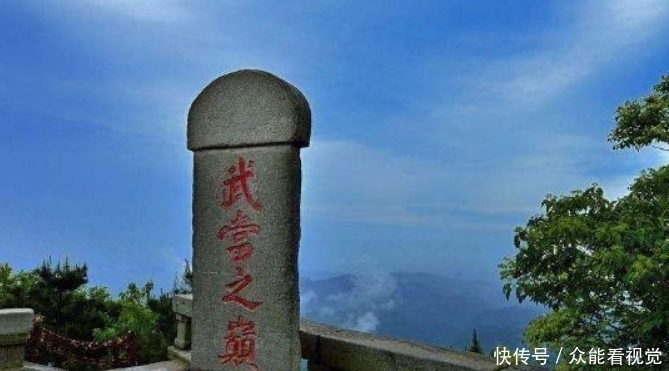 武当山“点香人”，一次600元日入过万，他：寻常人干不了