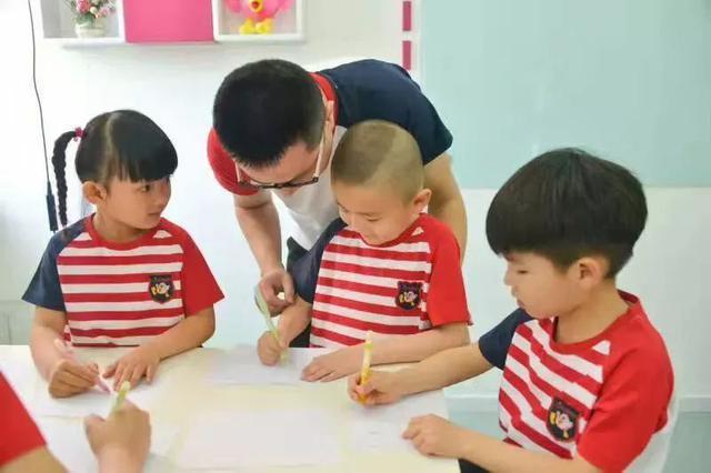 小宝|幼儿超前认字的危害，等孩子上二年级才真正爆发，能晚一年晚一年