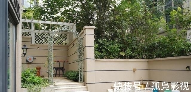 汀步|把70㎡庭院往下挖一层,与地下室连在一起,高低错落能当3个院子用