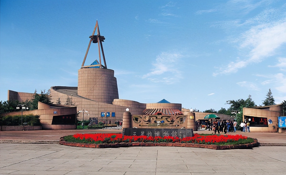 文物|三星堆的青铜神树,为何会成为禁止出国展出文物,只因这三个原因