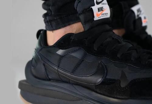 黑武士 Nike x sacai 曝光！配色、材质全面升级！