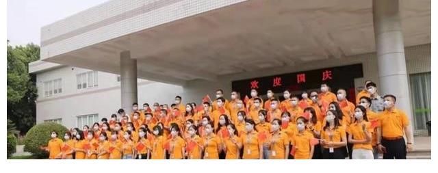 招工|息影做食品生意，61岁何家劲内地工厂招工惹争议，被网友吐槽黑心