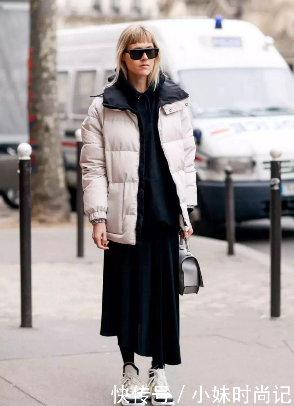 会穿裙子的女人精致又时髦,早春用这三款外套来搭配,温柔有气质
