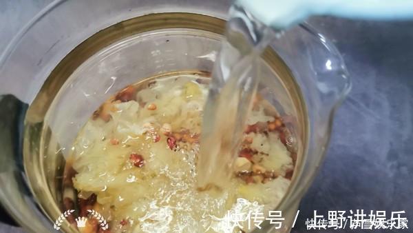 银耳|妈妈每天用“它”做早餐,60岁年龄40岁容貌,肤白还有弹性!