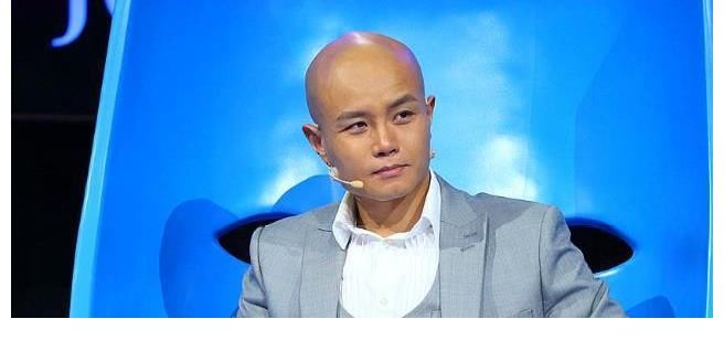 老公看你的|46岁乐嘉近照曝光，从金牌主持到街头上演，乐嘉是如何跌下神坛的