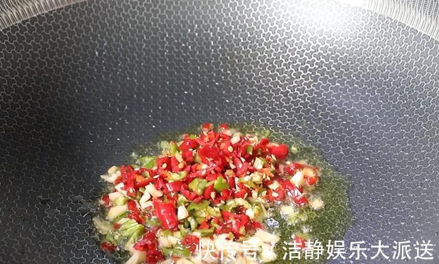 豇豆|矿泉水瓶子腌酸豆角，这是我用过最好用的方法，酸的正宗还不坏