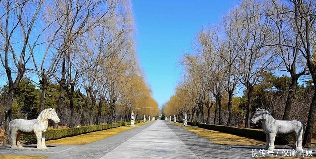 马列|古代帝陵前面为什么要放置石人石马列两边呢?