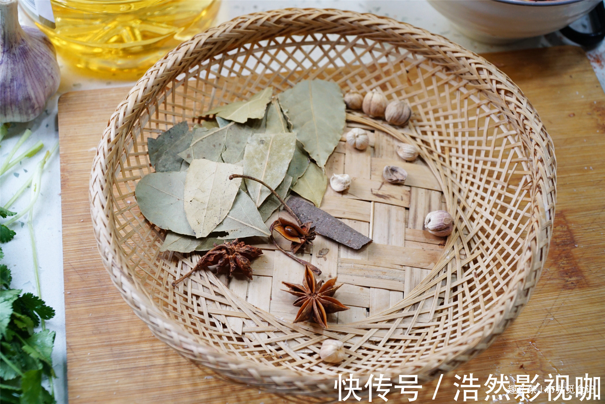 做辣椒油想好吃，不是直接泼油那么简单，家用万能做法，香辣味美