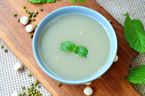 “最通便”的是它不是香蕉,早上空腹吃一点,