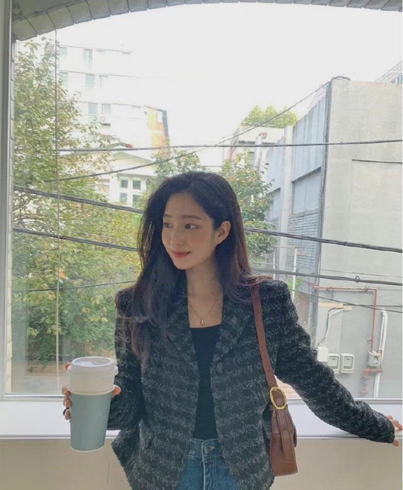 t恤|秋冬纯色西装的穿搭未免老气!格纹西装才是正统,尽显帅气风格