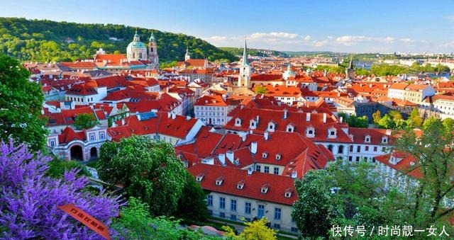 公墓|永不搬迁的市区公墓10万坟墓堆叠12层,城市变“纪念馆”