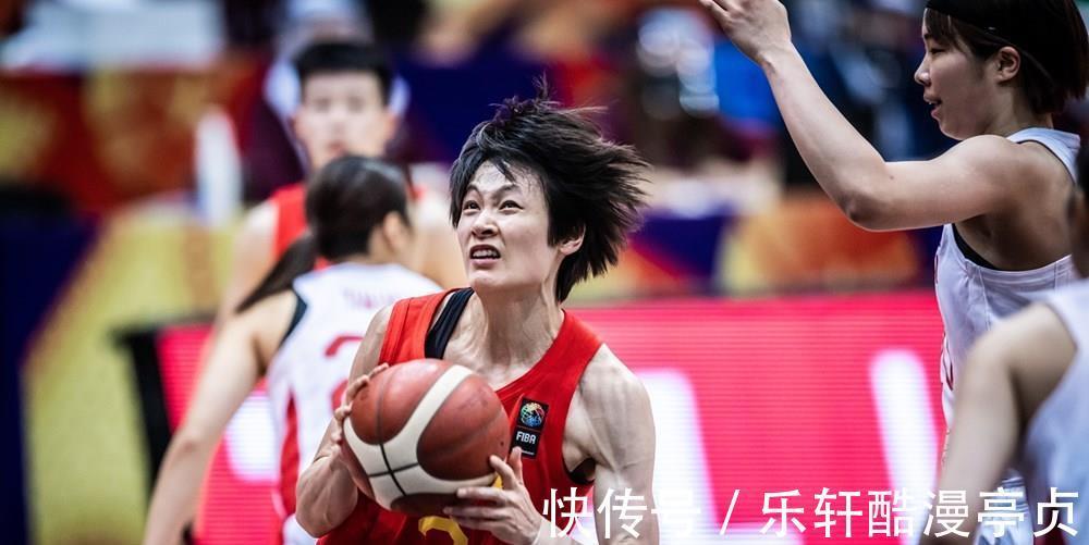 丢冠|许利民临场难辞其咎，中国女篮不敌日本丢冠，黄思静昂首离开