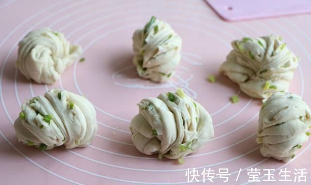女儿就馋我做的面食,不用酵母不用二发,蓬松柔软每顿都要吃2个