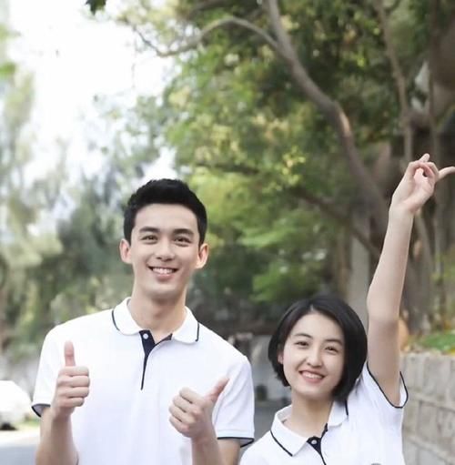 盛夏未来|21岁吴磊少年感十足！狼尾发型活力四射，似漫画里的二次元男孩