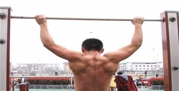 氧气|一个男性,若每晚做50个深蹲,2个月后,身体会变成什么样?