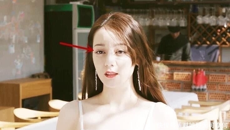 眼妆|有一种偷懒叫热巴的眼妆,镜头拉近,看清妆容,幸亏她眼睛好看