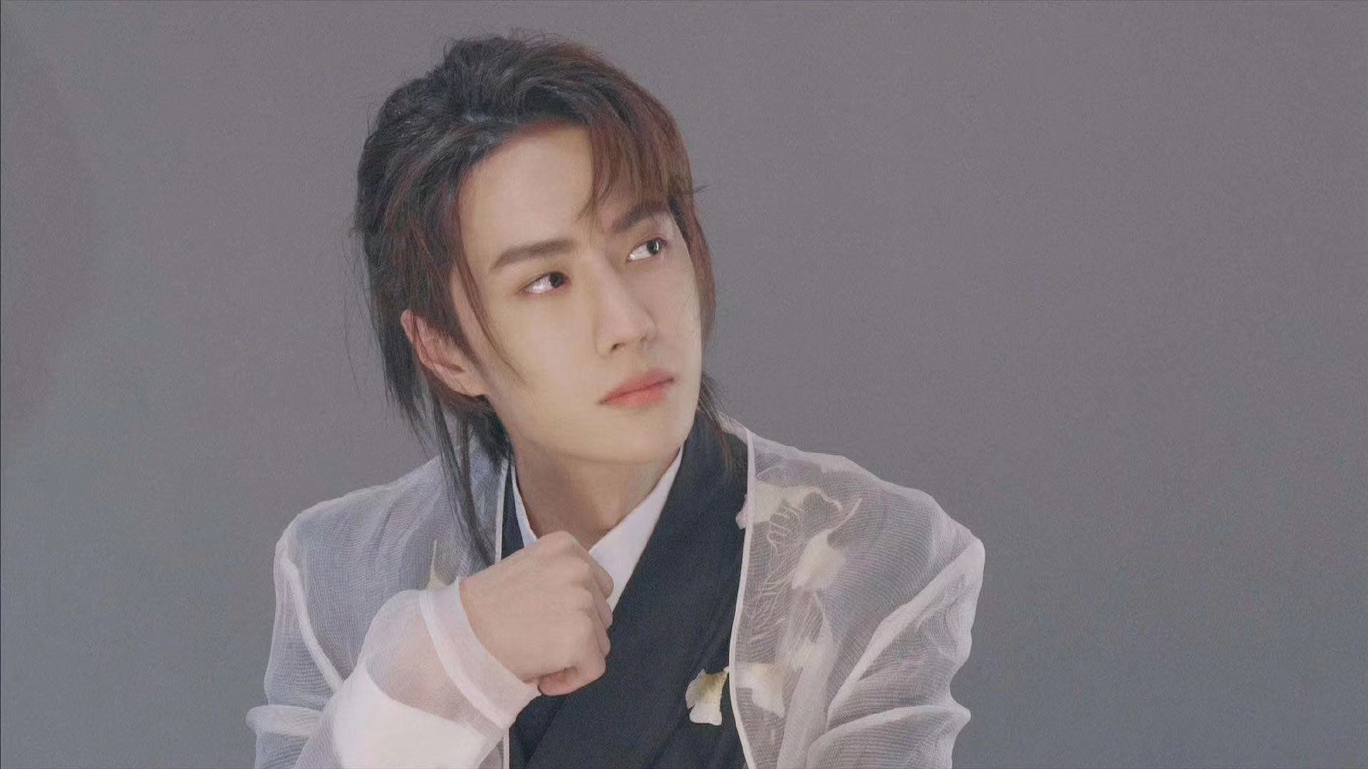 网传王一博资源向王俊凯倾斜，超低价拿下代言，王俊凯被替换