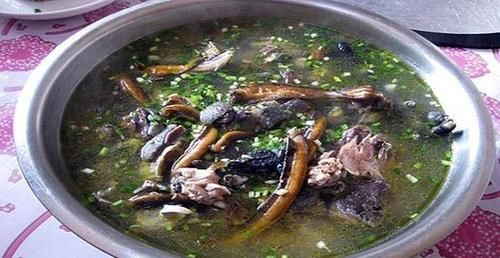 美食湖湘、经典湘菜——黄鳝炖土鸡，软嫩爽口、味美醇香扑鼻而来