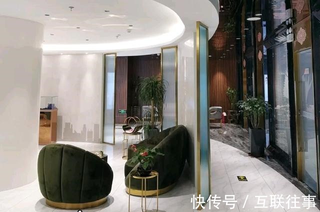 光子嫩肤 油痘肌又来打卡光子嫩肤!