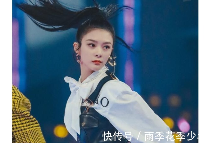 泡芙|粉丝砸30万送她出道，如今却发图内涵粉丝，网友现实版东郭先生