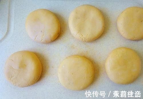 润肠|孩子最喜欢的早餐饼，润肠补钙小能手，春季不能少，简单又省事！
