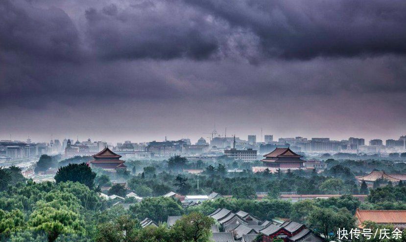 千里莺啼绿#杜牧很经典的一首诗,从开篇美到结尾,值得一读