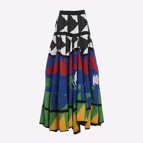 5位女性时装设计师的3月新品，时尚界女性力量的崛起