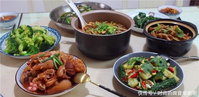 父亲过生日在家里聚餐，我下厨做了8菜1汤，分量十足又实惠