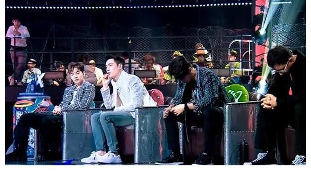 《街舞4》:淘汰日本编舞师,敲打黄潇,张艺兴做出正确选择