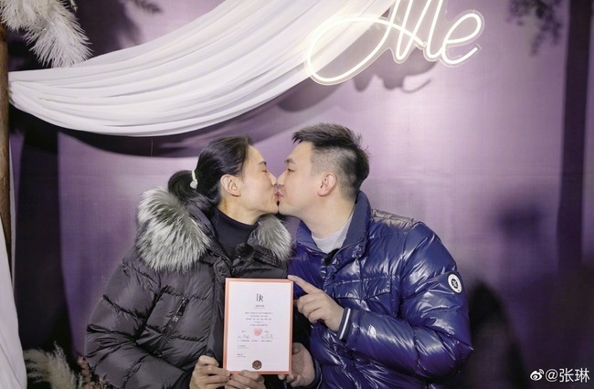 中国游泳|恭喜！中国首位男子游泳世界冠军求婚沙排名将 中国体坛再添冠军CP