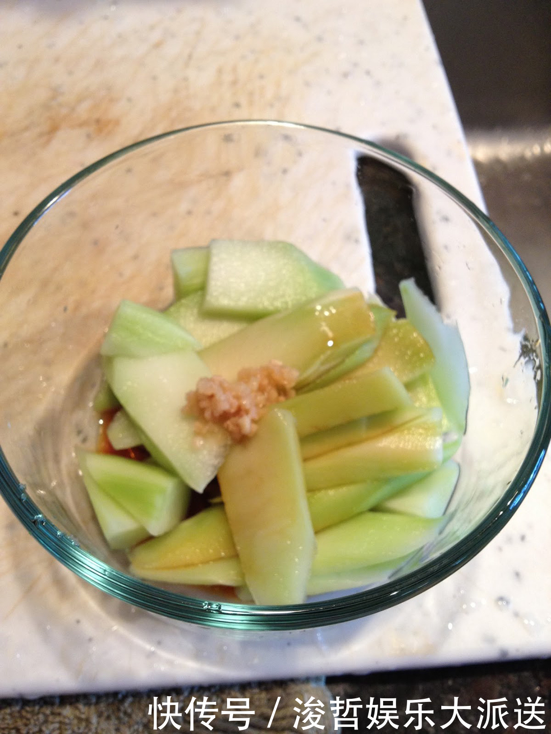 味道|自从我学会西兰花这个做法,全家就爱上了它,光看颜色就让人嘴馋