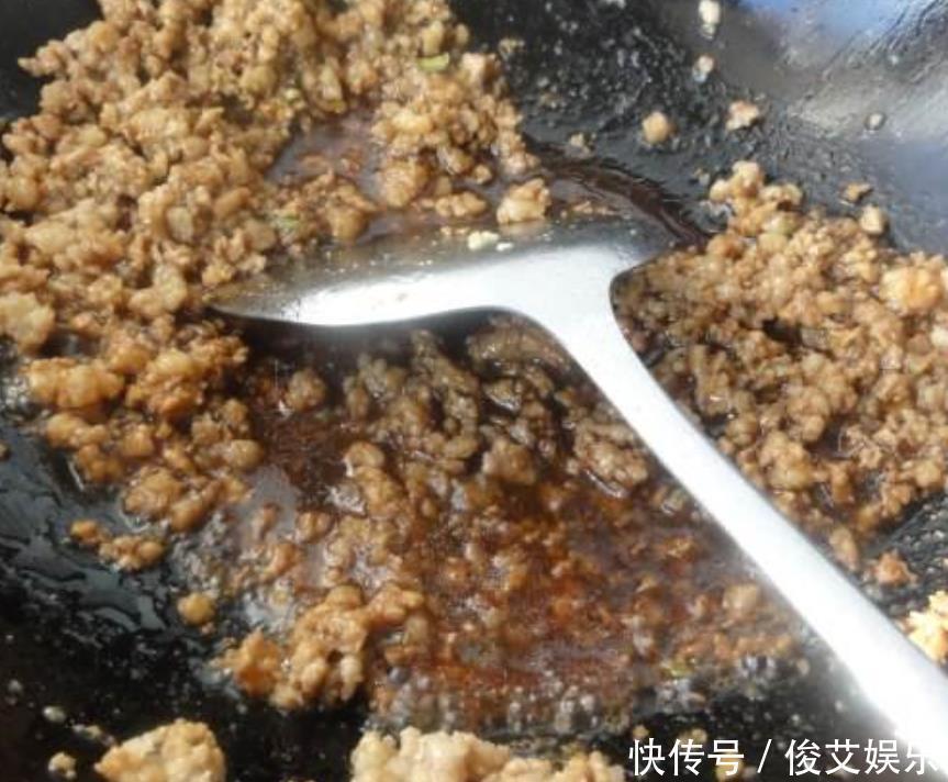 冬天，这个菜最贵也要吃，含钙量是鸡肉的7倍，孩子多吃长高个