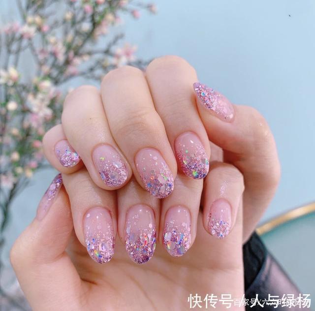 指甲|近期超火的韩系亮片美甲分享,闪闪惹人爱,换上你就是最亮的仔!