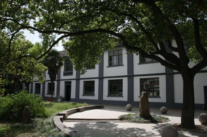 民国|民国寡妇,是慈母也是严父,缩衣节食给老师送钱,培养出一代大师