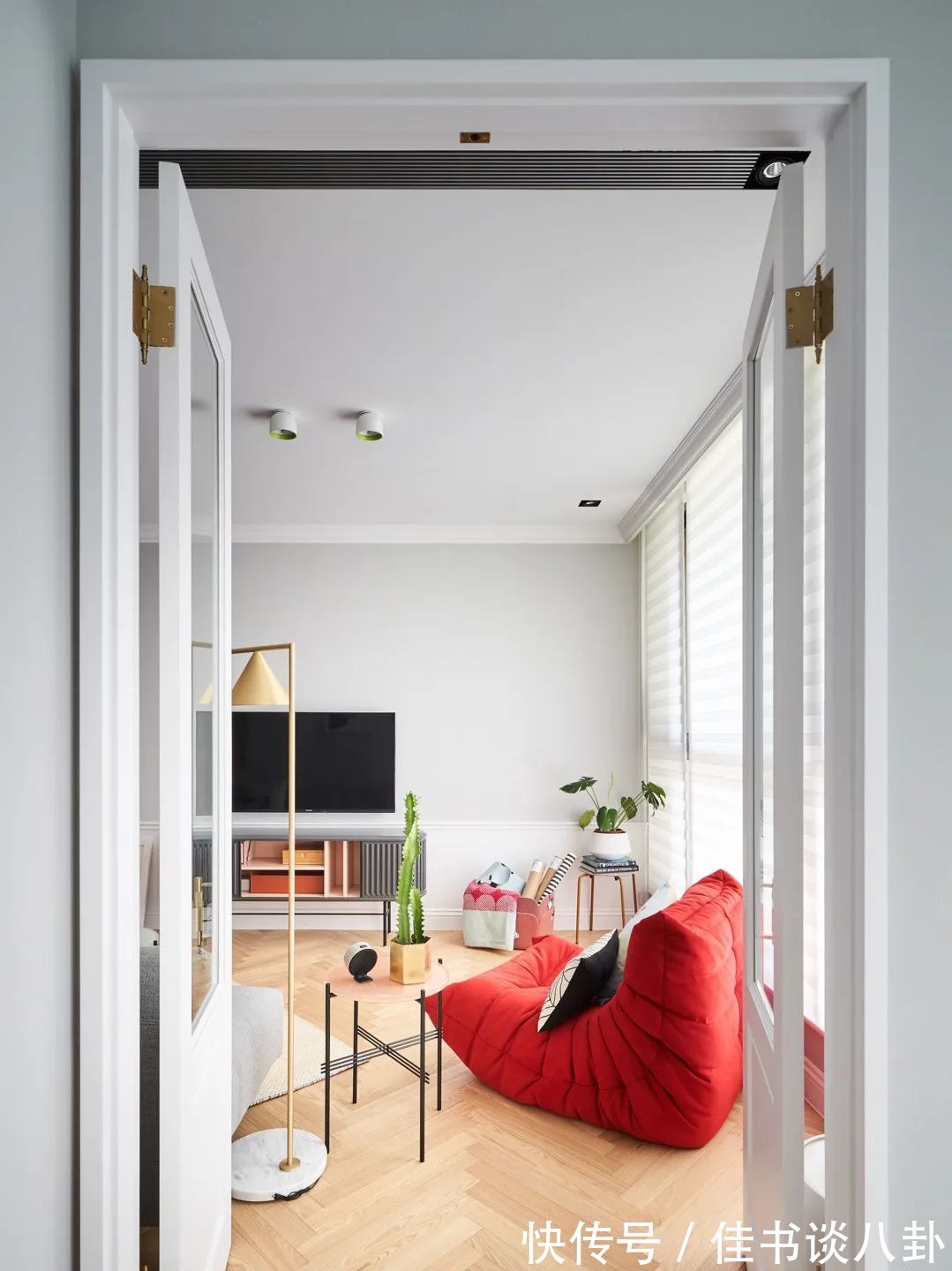 墙面|70平北欧小公寓,简约、舒适、清新,这种感觉很舒心从容!