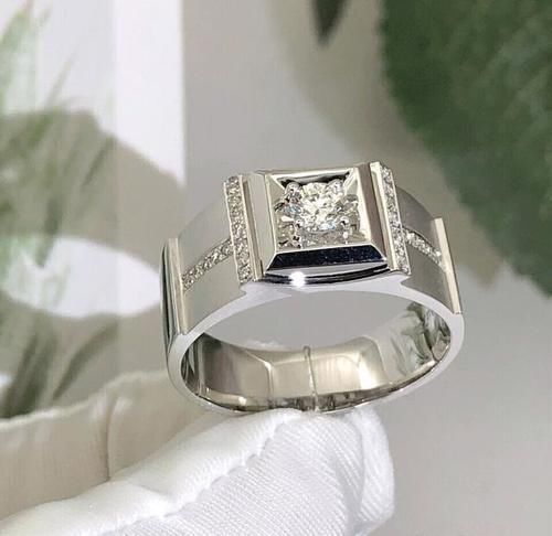 批发价格|元旦入手两个戒指,有懂的行家帮忙看看?