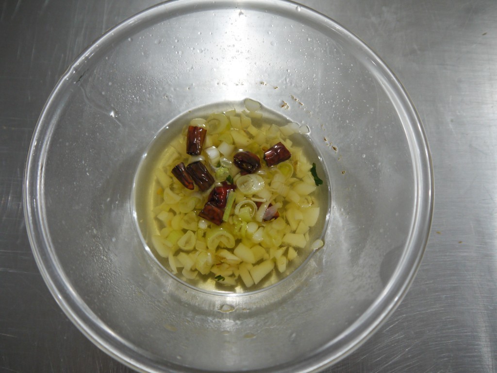 夏天了，牛肉这个吃法比火锅解馋，5分钟上饭桌，停不下筷子