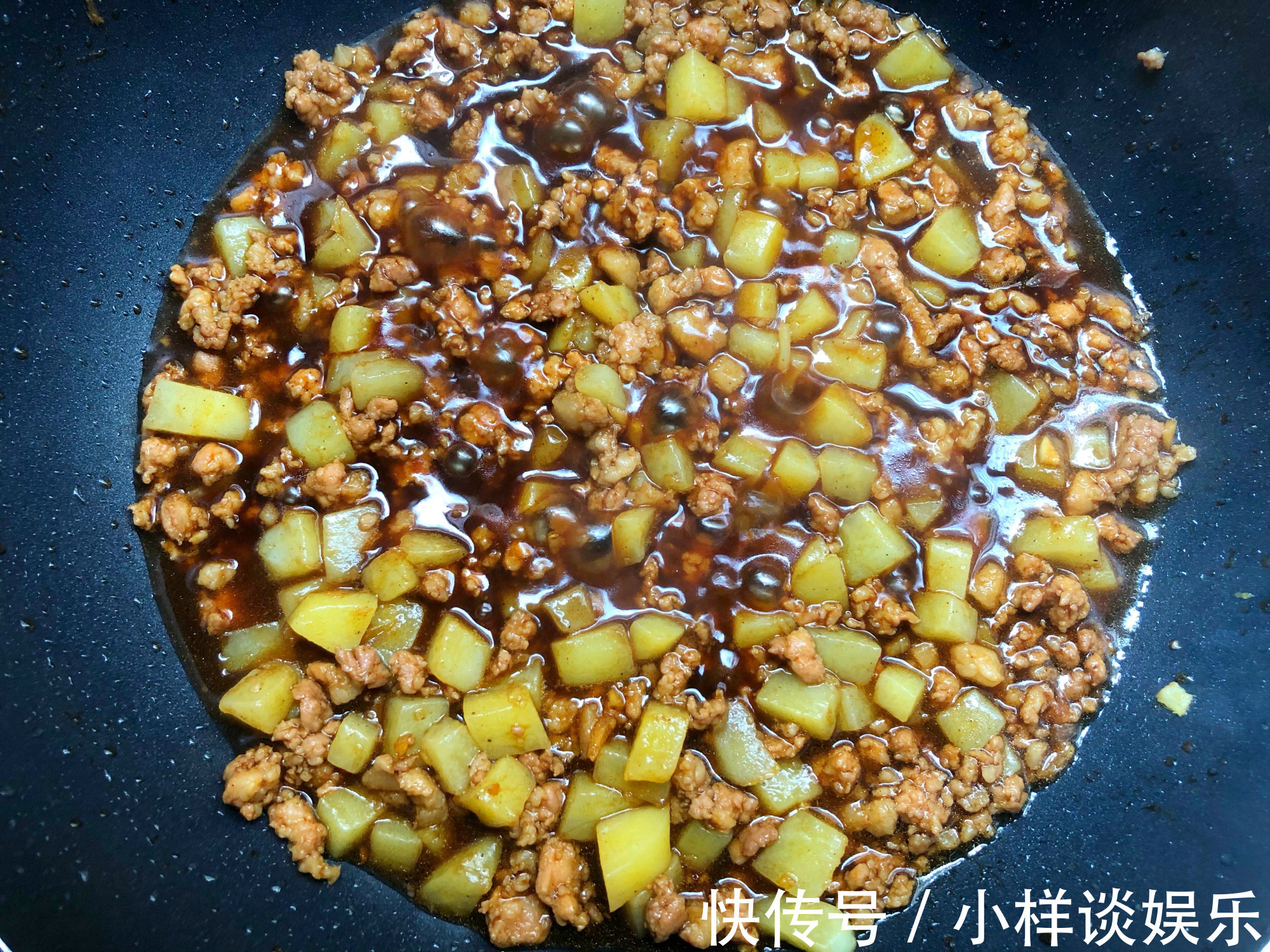 女儿就好这一口，几天不吃馋得慌，酱香浓郁，好吃到舔盘