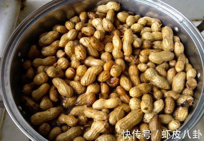 入味|水煮花生,下锅前多做一步,花生更入味吃着香,不输大排档的味道