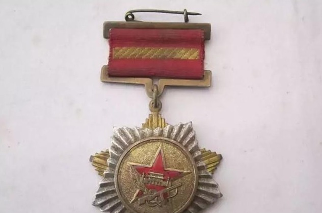 刘祚坤|孙子参军遭到拒绝,老人亮明身份后,首长竟亲自迎接!