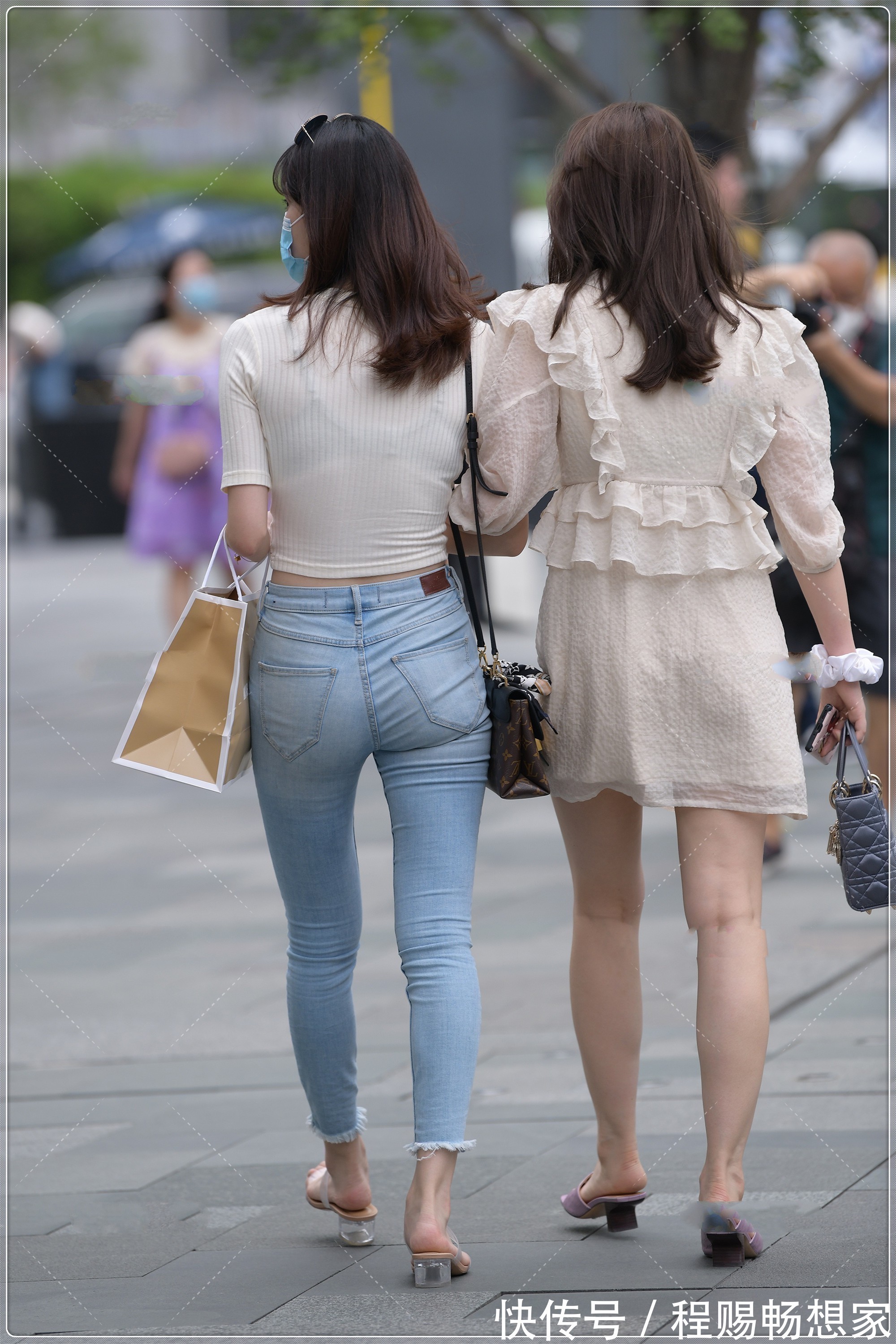 浅色 淡雅浅黄色上衣，大胆潮流设计，甜美可爱