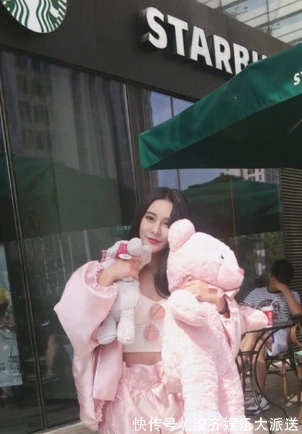 鞋面|最近火了一款鞋子叫“花瓣鞋”,鞋面都是花,小个子女生心动了