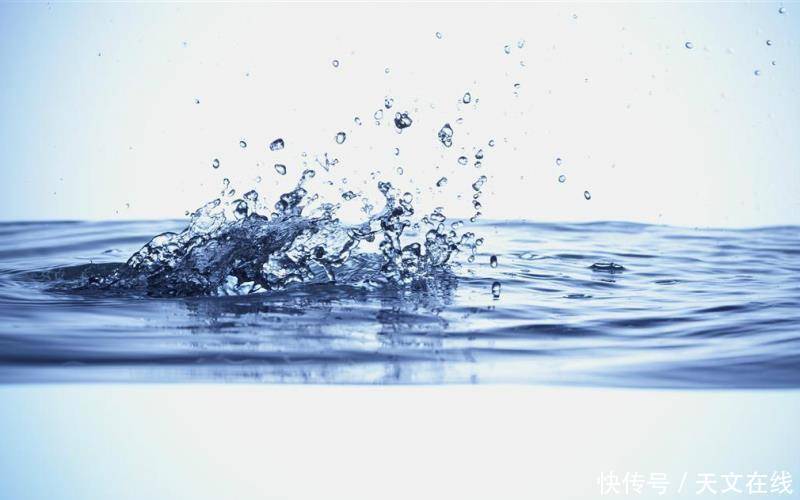 奇怪!水竟是两种液体?地球的生命之源比你想象的更神秘