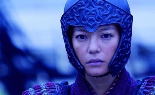 花木兰|方脸适合什么发型?想给方脸 “削骨”并不难,3步教大家选发型