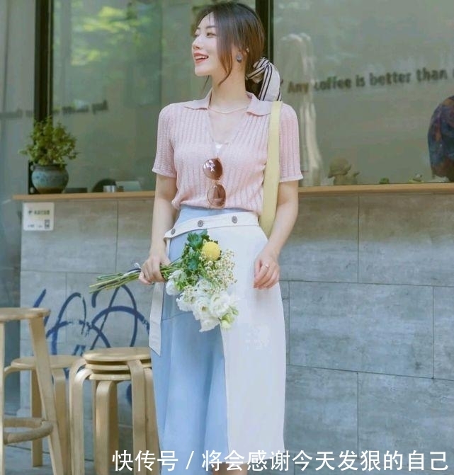 t恤|用精致的穿搭邂逅盛夏,温柔婉约的搭配,释放自身的魅力