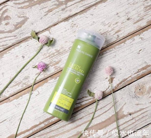 珊珂|哪些洗面奶适合油皮女生?这些洗面奶能够有效深入毛孔清洁污垢