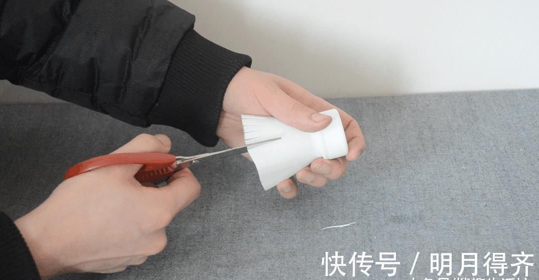 酸奶瓶子我再也不扔了, 这样改造放厨房太实用了, 家家户户都用得到